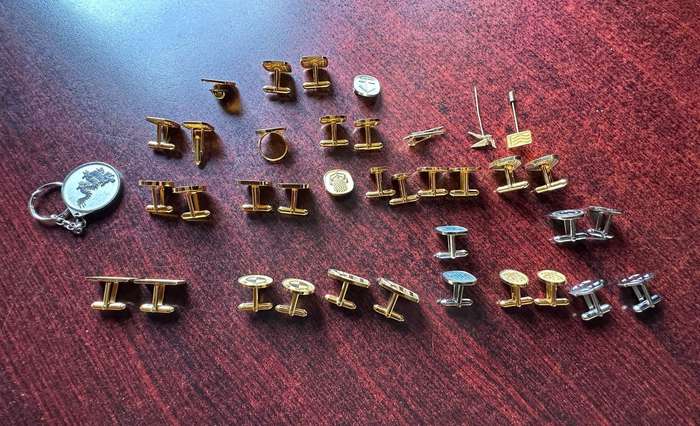 LARGE SELECTION OF CUFFLINKS AND OTHER BADGES-SOLD TOGETHER-ALL IN UNUSED CONDITION