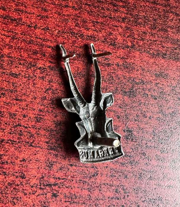 S.W.A.T.F. HEAD QUARTERS CAP BADGE-SMALLER VARIATIONS-LUGS + PINS COMPLETE
