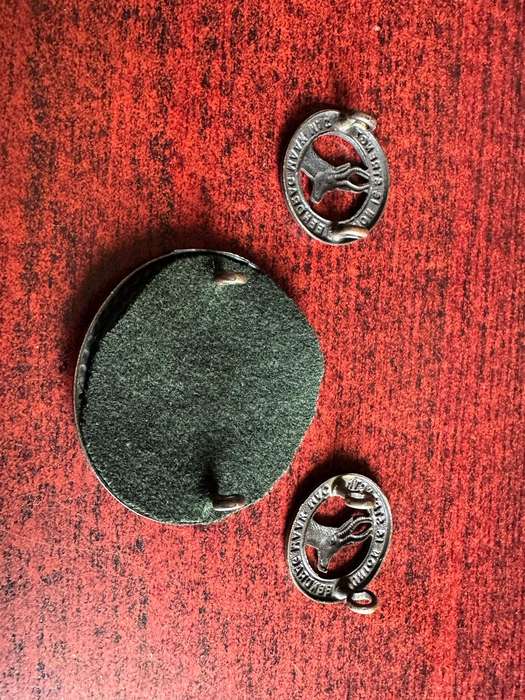 SA GENERAL SERVICE CORPS CAP AND COLLARS-DARKENED BRASS-WW2-LUGS COMPLETE