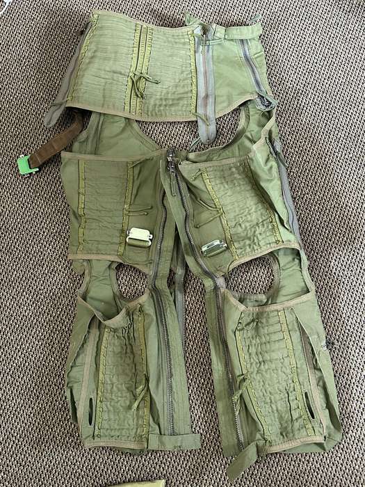 SAAF G-SUIT,SPECIFIC USED IN THE MIRAGE-LOOK AT MARTIN BAKER EJECTION SEAT BUCKLES AND CLIPS-MADE BY