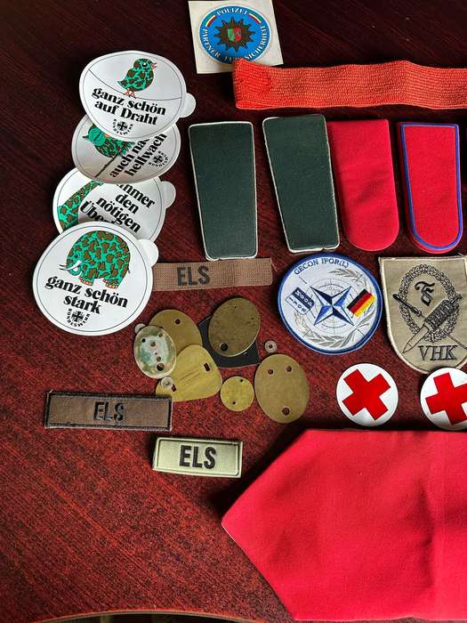 MIXED MILITARY LOT
