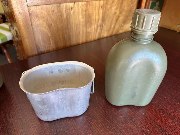 SADF PERIOD WATER BOTTLE WITH FIRE BUCKET AND LID