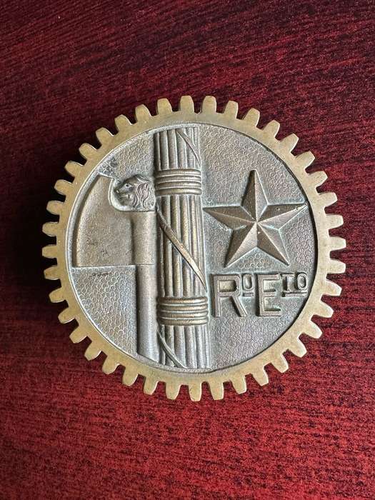 ORIGINAL COPPER WW2 ITALIAN ARMOURED CAR/VEHICLE PLAQUE-DIAMETER 125 MM