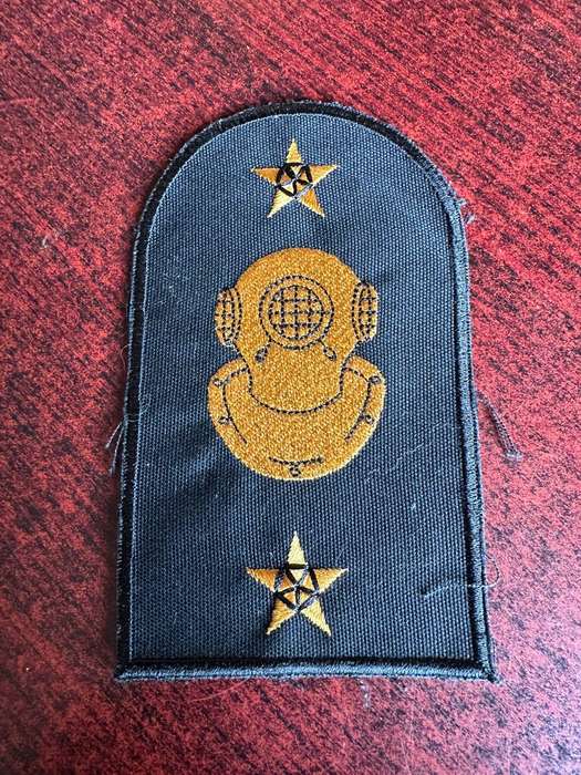 SA navy trade badge for Diver Part 2.