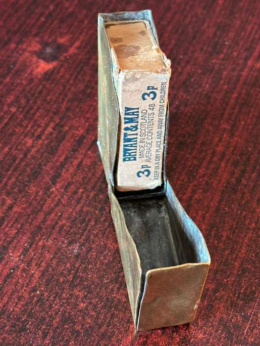 WW1 Dunhill service matchbox cover. Officers. Comes with maker stamp and Australian badge. Brass. Me