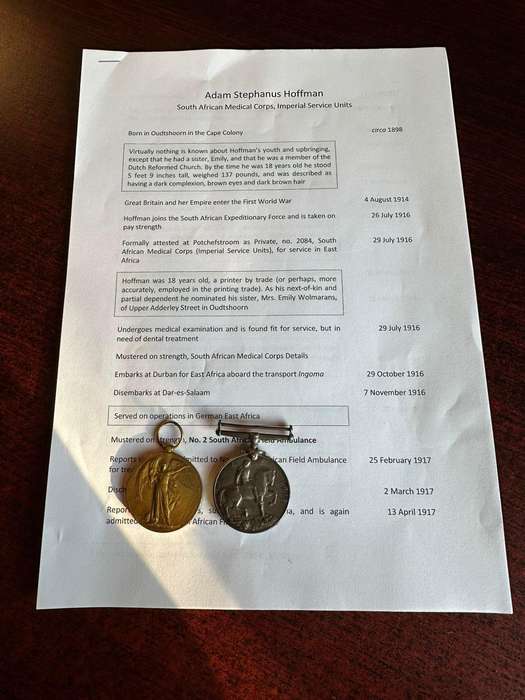 Group of 2: British War medal and Bi-lingual Victory medal Hoffman A.S (S.A.M.C.)Attested 29 July 19