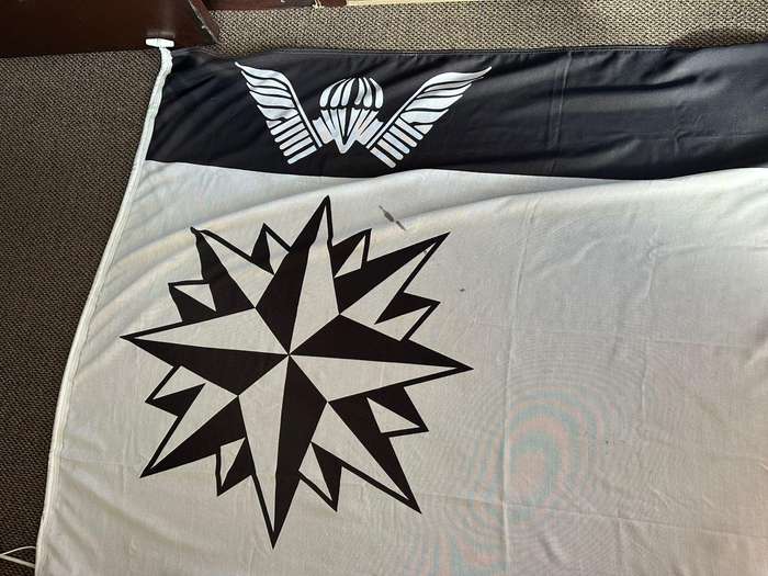 5 Recce Regt. original flag. Measures 180x120 cm. Used but in good condition. Cotton double sided.