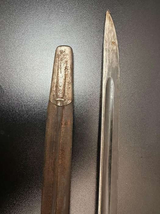 1907 Pattern bayonet with scabbard. Please look at pictures for markings. Still good condition.