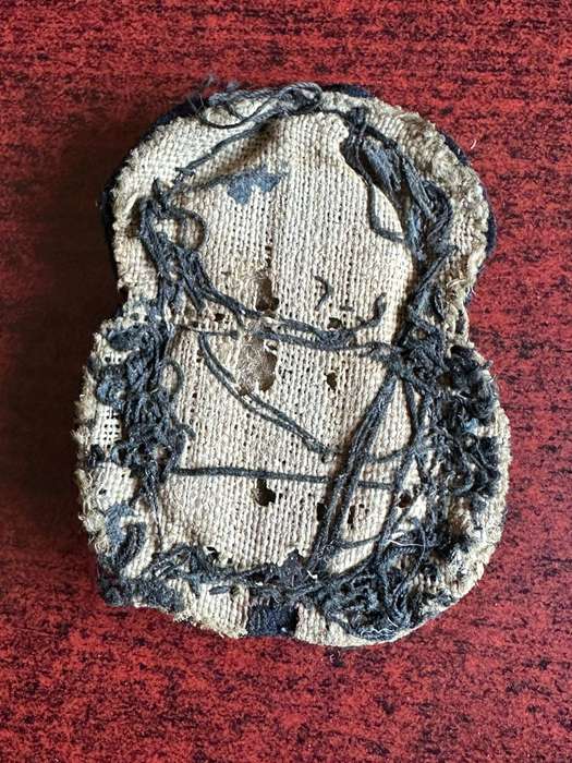 SA Navy pre 1961 Chief Petty officers cap badge.