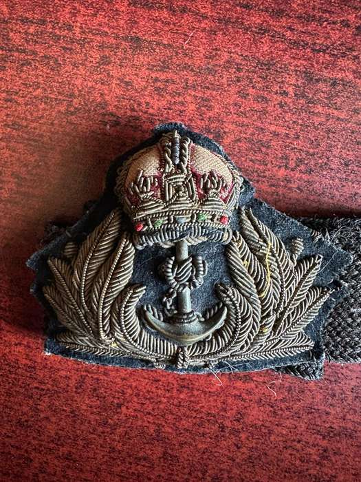 SA Navy pre 1961 officers cap badge. Padded + bullion embroidered.