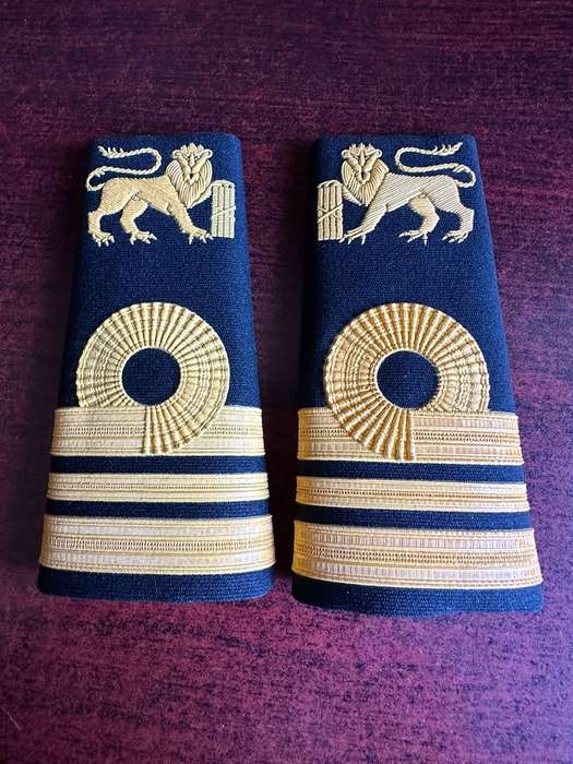 SA Navy Lieutenant Commanders shoulder straps, pair.