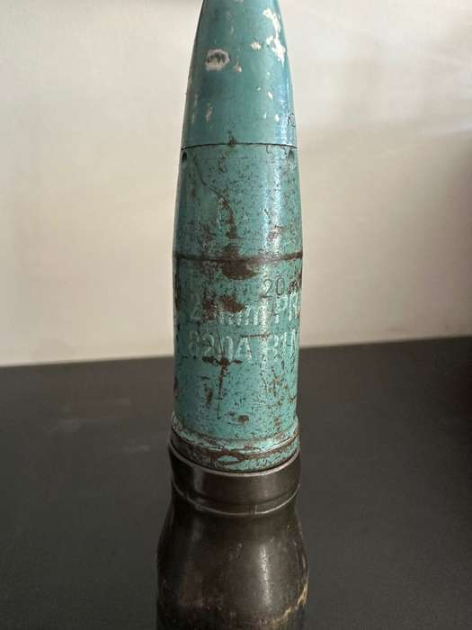 20 mm Round. Deactivated. Height 21,5cm.