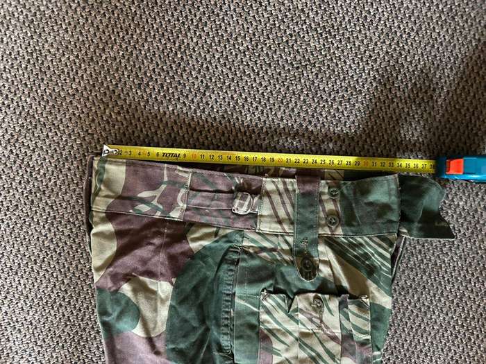 Rhodesian camo trousers, size 32 , pipe length 65 cm. Good condition.