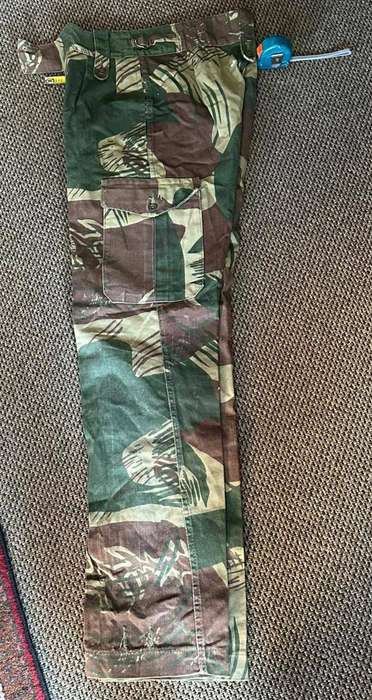Rhodesian camo trousers, size 32 , pipe length 65 cm. Good condition.