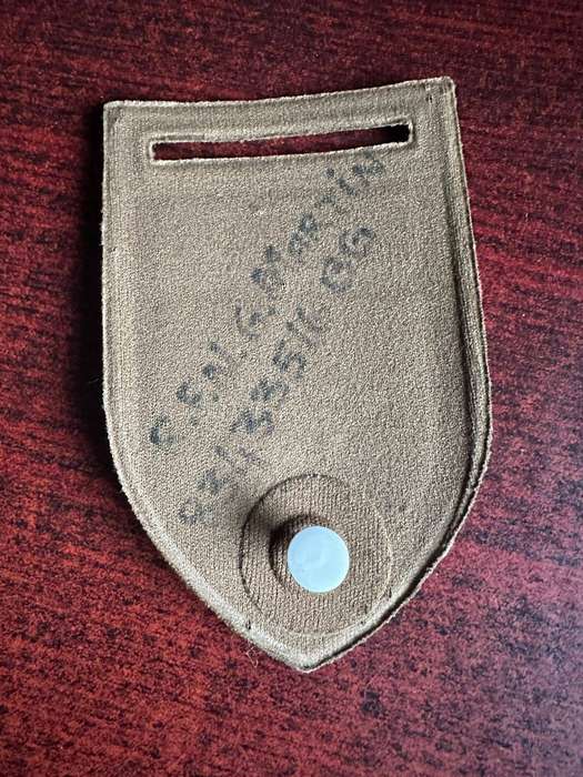 SADF dog centre tupper flash. One pin.