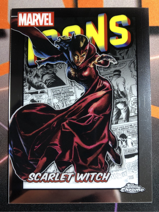 Scarlet Witch Topps chrome 2024 NEAR MINT Marvel trading card