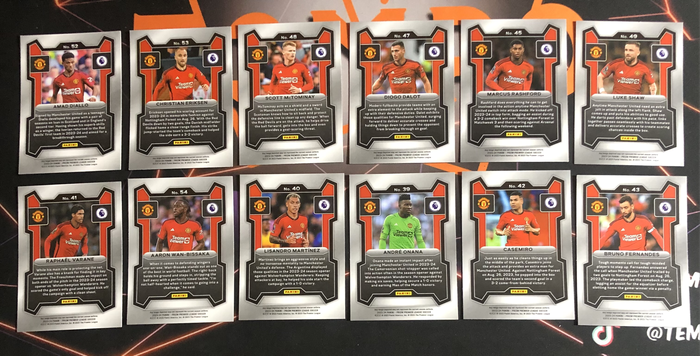 Man United BUNDLE of 12 PRIZM 2023 Soccer trading card