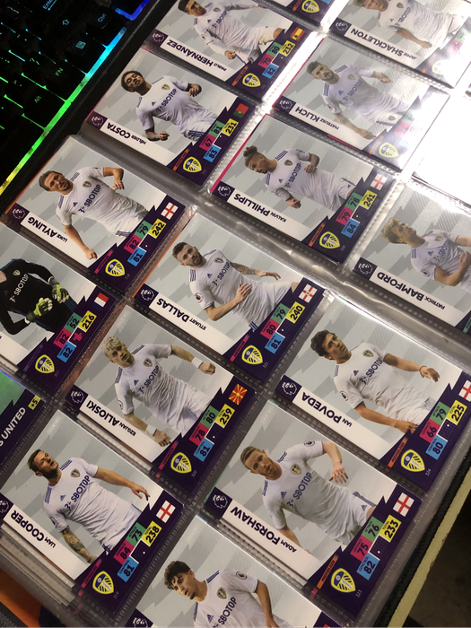 Leeds FULL team set of 18 Adrenalyne XL Soccer trading cards