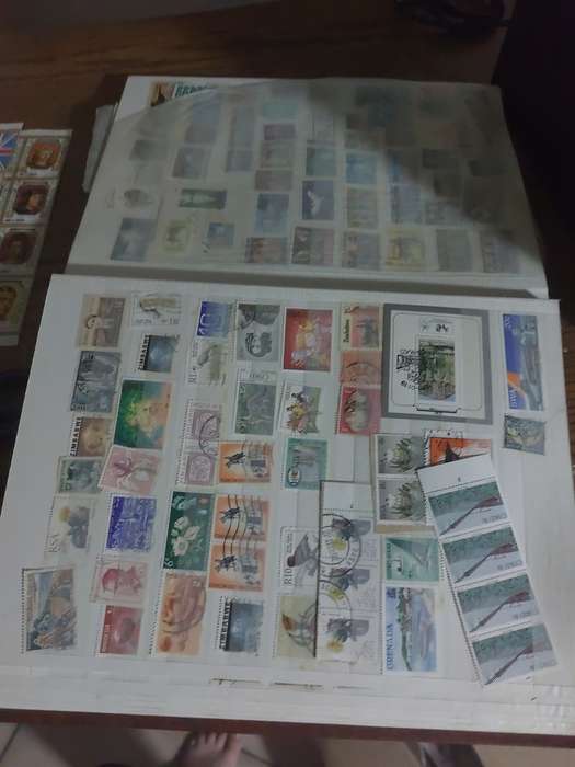 Stamp collection of 1500 stamps. some unique and valuable.