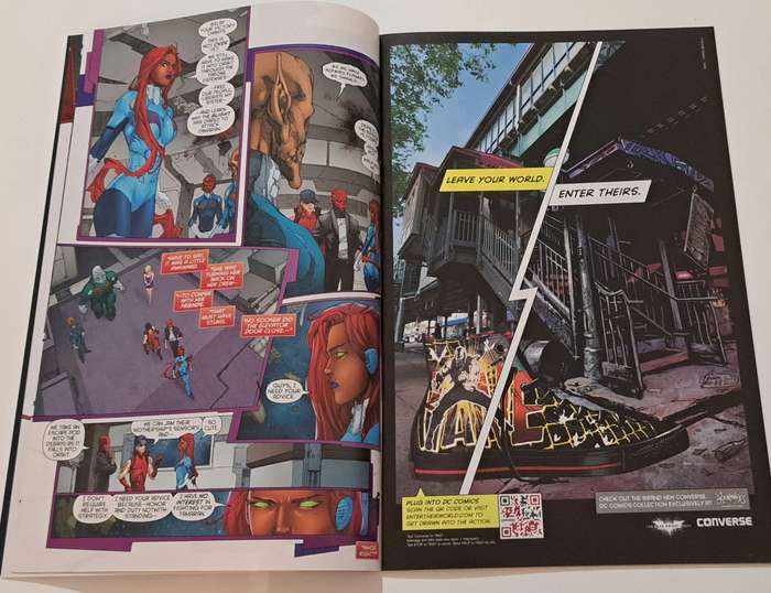 DC Comics Red Hood and the Outlaws (2011) #11 comic book rare collectable