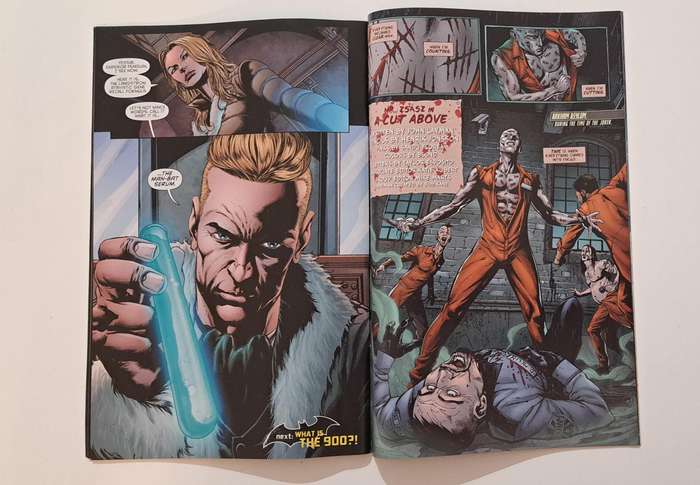 DC comic books - Batman Detective Comics (2011 2nd Series) #18A rare old collectable