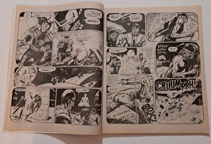 The Complete Judge Dredd #28 (1994) rare vintage old collectable comic books