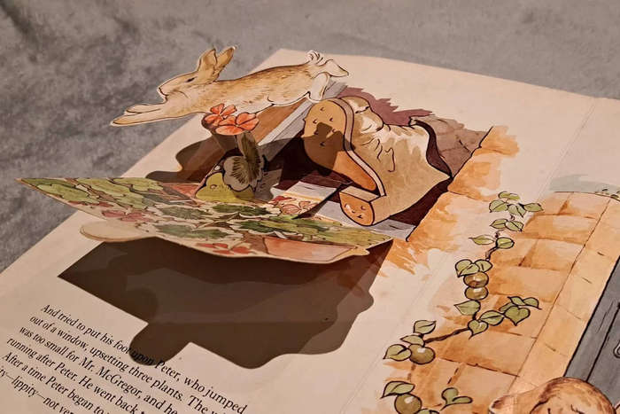 The Peter Rabbit Pop-Up By Beatrix Potter 1983 picture books kids children youngsters toddlers class