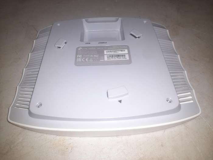 TP-LINK TL-EAP110 CEILING MOUNT ACCESS POINT | 300MBPS | PASSIVE POE
