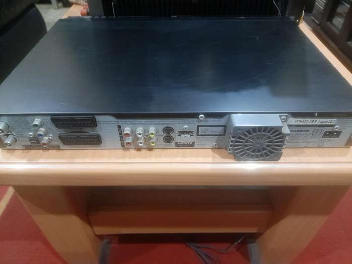 PANASONIC DMR-EH67 DVD RECORDER | PAL TUNER | HDMI OUT WITH 1080P UPCONVERSION | 250GB HDD | SD SLOT