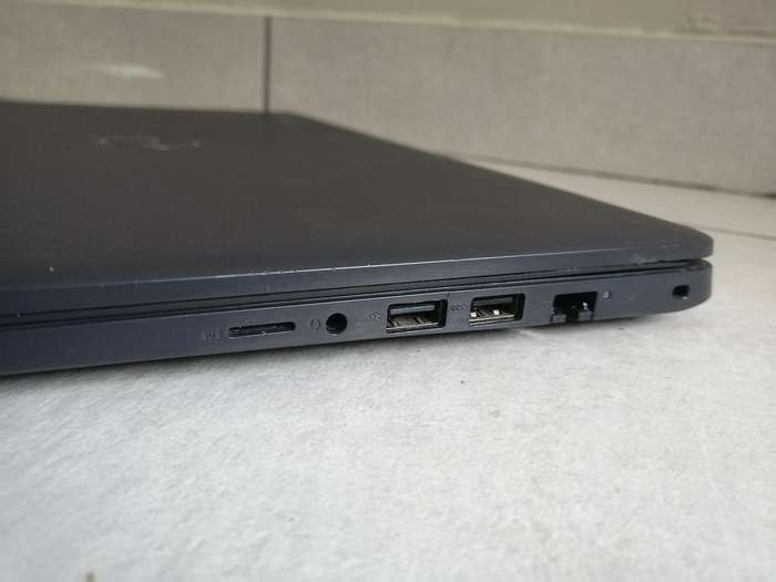 DELL CORE i5 10th GEN, 2GB NVIDIA GDDR5 GRAPHICS, 256GB SSD, 8GB DDR4 RAM. BATTERY GOOD, CLEAN CONDI