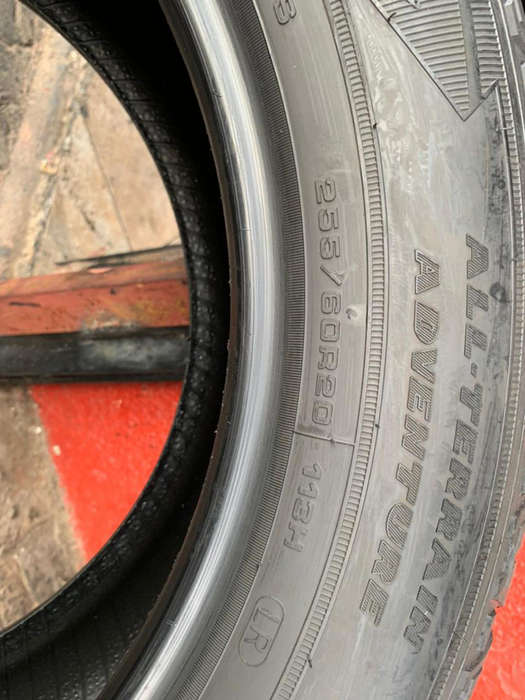255/60/20 Goodyear Wranglar AT. Very good condition