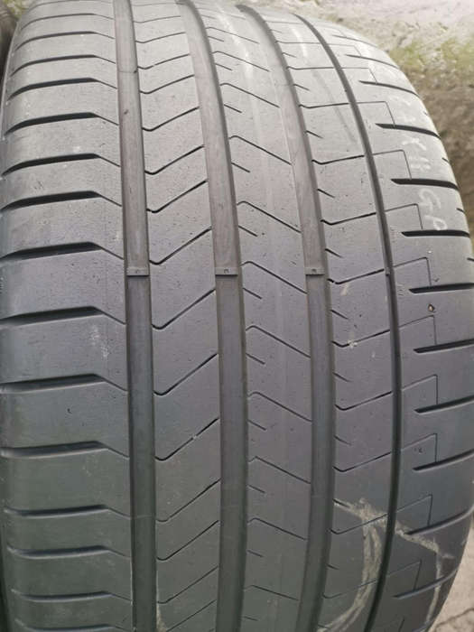 315/35/22 × 2 Pirelli Pzerro used tyres