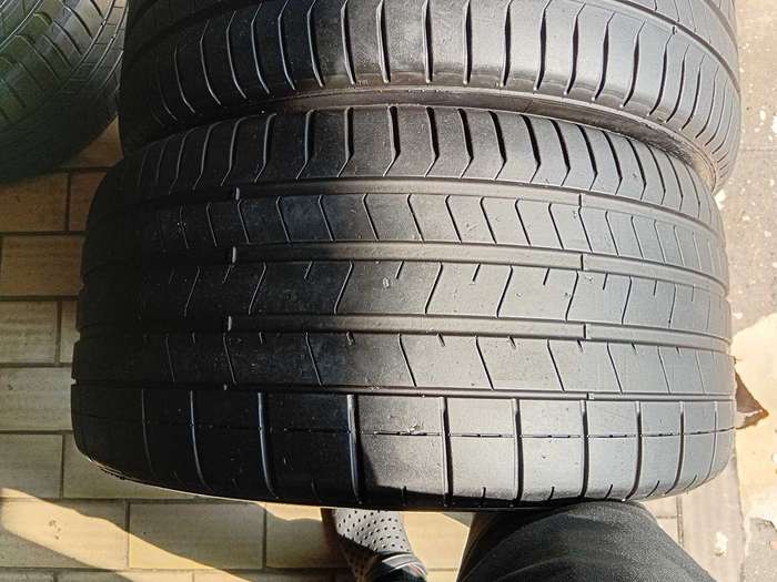 295/35/20 Pirelli Pzerro. 80% life