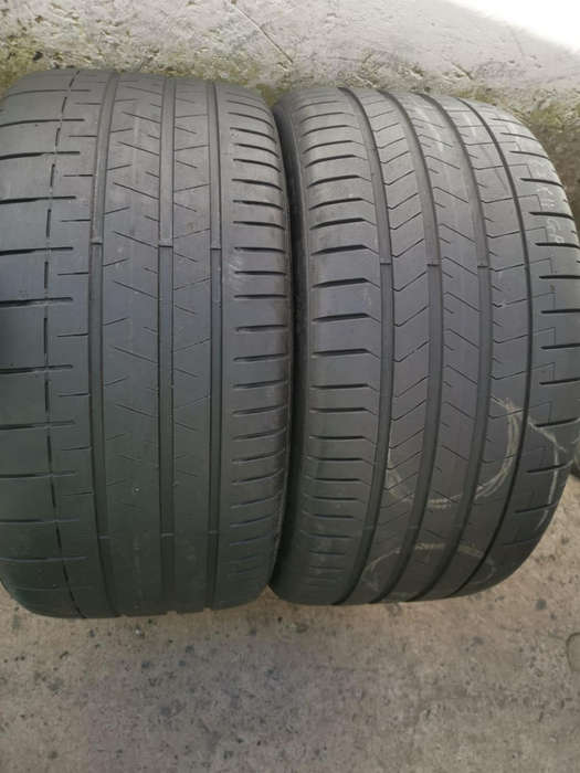 315/35/22 × 2 Pirelli Pzerro used tyres
