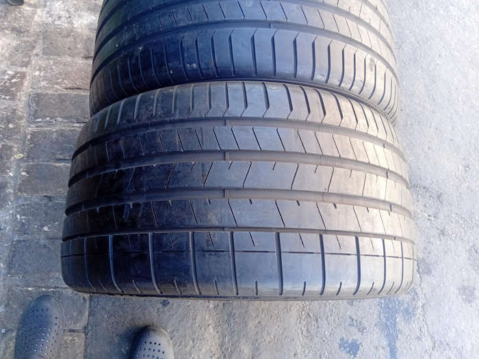 305/35/19 × 2 Pirelli Pzerro tyres.