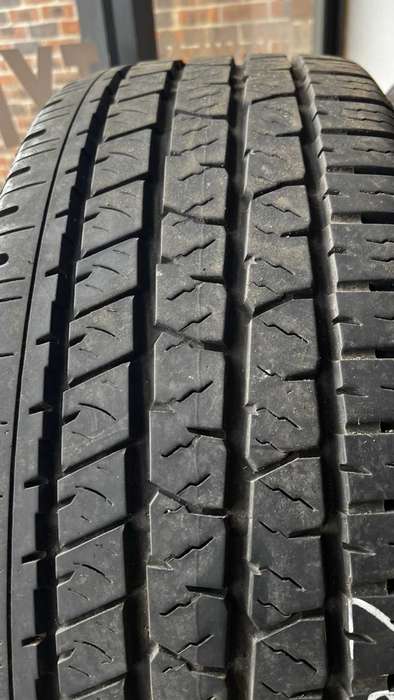 265/60/18 x 4 Dunlop Grandtrak AT. 70% thread life