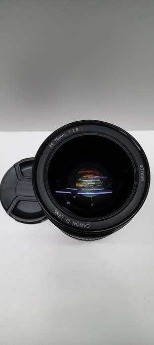 Canon 24-70mm 1:2.8 standard zoom lens
