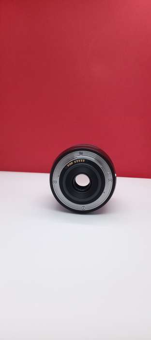 Canon EF 18-135mm f/3.5-5.6 IS USM ZOOM LENS