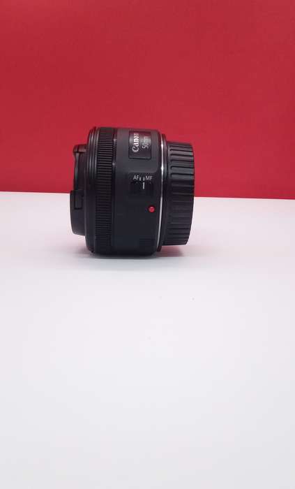 Canon EF 50mm 1:1.8 STM prime lens