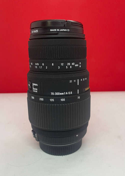 Nikon D5000 + 70-300mm Sigma zoom lens