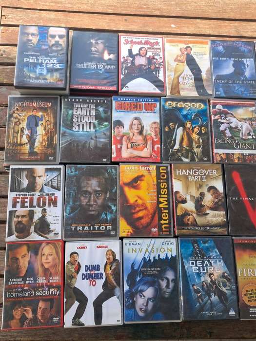 400 Original Dvd's Bundle