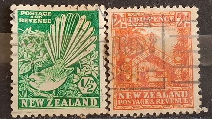 1935 - New Zealand - ½P + 2P  -  Second Pictorials