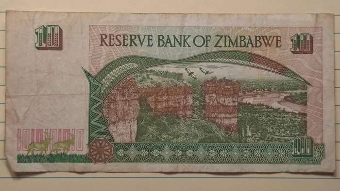 1997 - Zimbabwe - 10 Dollars - Signature: DR LL Tsumba - Demonetised Aug 2006 - CS 9927498