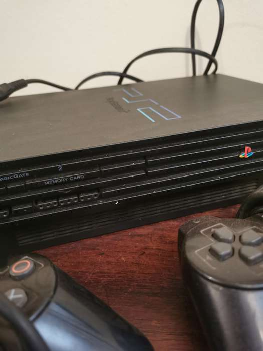 Original Fat Console for PlayStation 2 with Memory Card and 2 Remotes