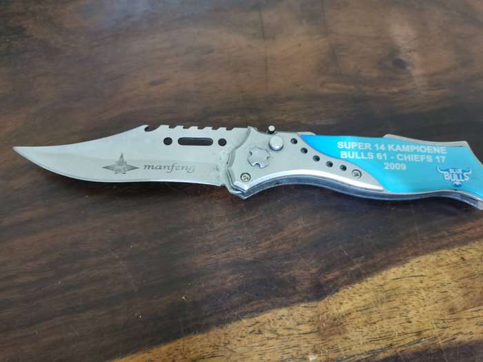 Blue Bulls 2009 Super 14 Commemorative Switchblade Knife