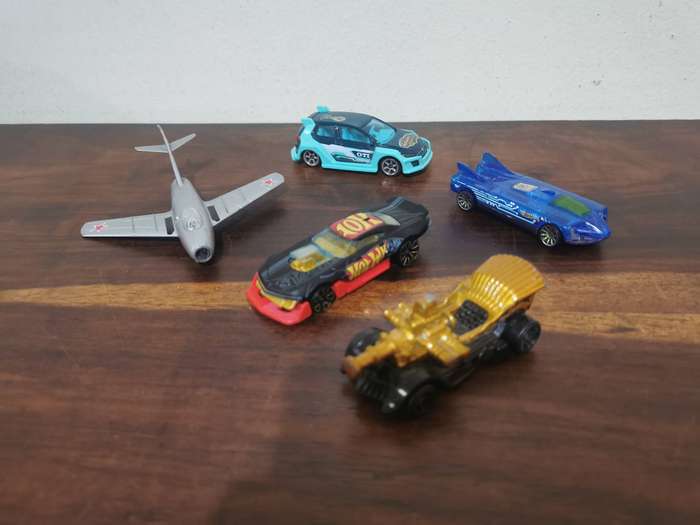 Collection of Hotwheels and Other Die Cast Cars