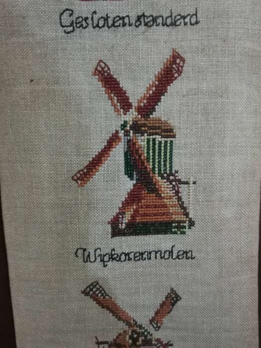 Tapestry Depicting Various Vintage Dutch Windmills 122cm Long - 1,2m