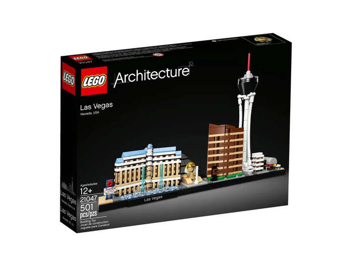 LEGO Las Vegas 21047 . New set . Retired