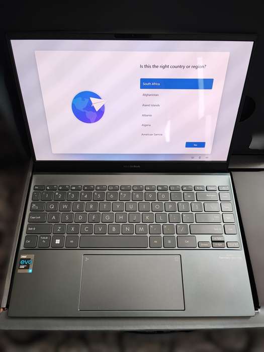 Asus Zenbook Ultrabook 13 OLED | 11th Gen i5, 8GB Ram, 512GB SSD