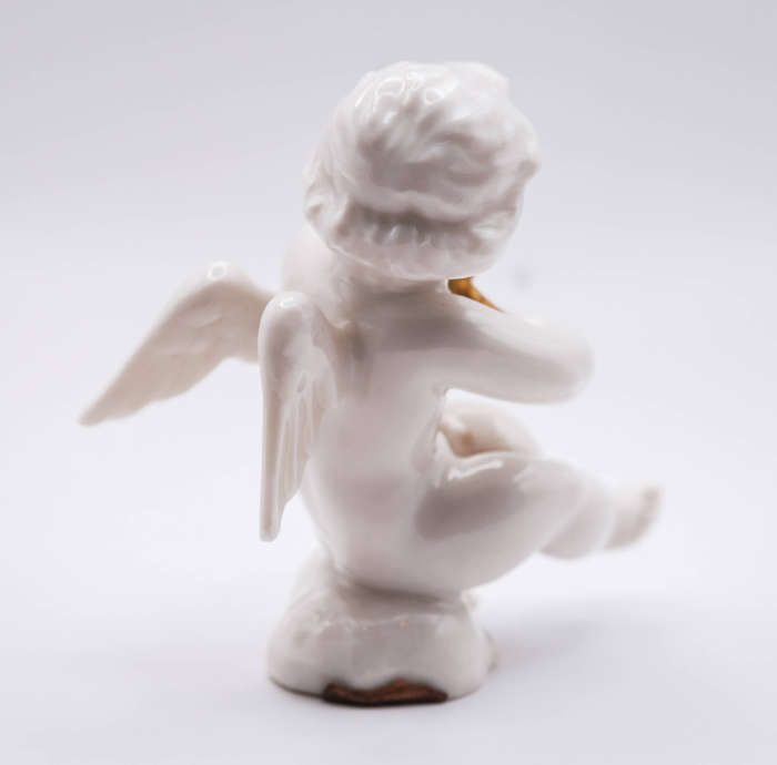 Hutschenreuther Selb Cherub with Gold Triangle  German porcelain putto musician (Kunstabteilung)